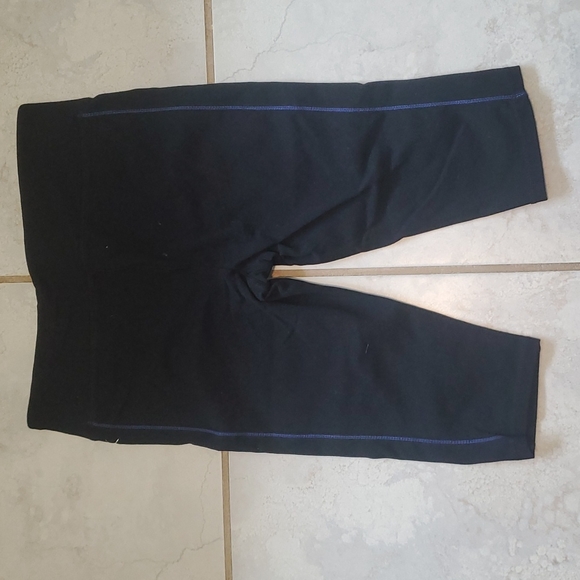 Danskin capri leggings. Size 12-14. Worn once. - Picture 2 of 5